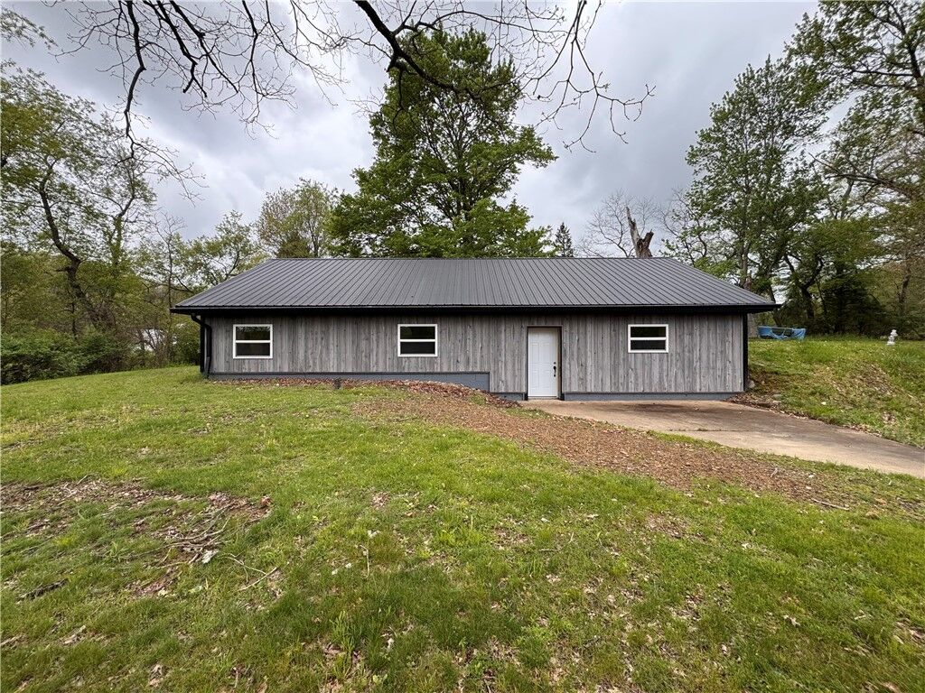 Property Photo:  11 Old Saxonburg Blvd  PA 15084 