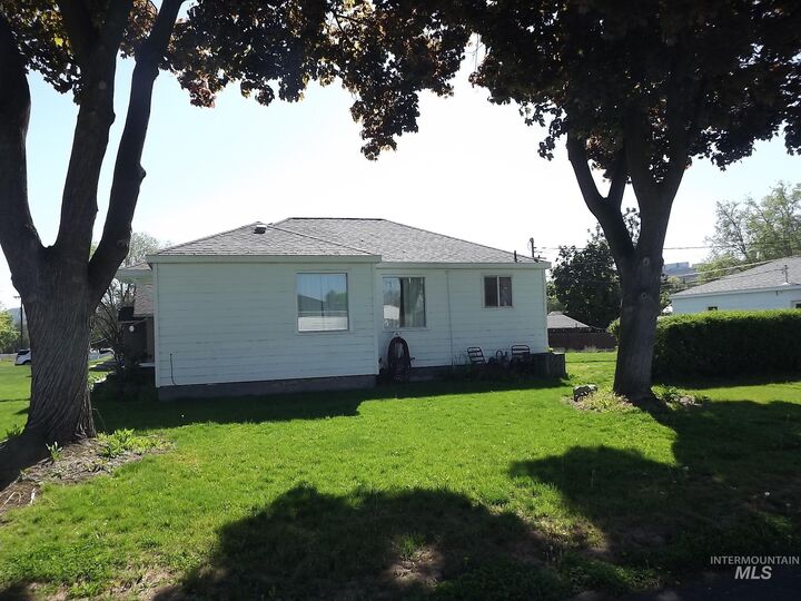 Property Photo:  1804 10th Avenue  ID 83501 
