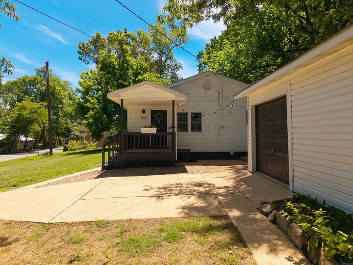 Property Photo:  1112 S Church Street  AR 72653 