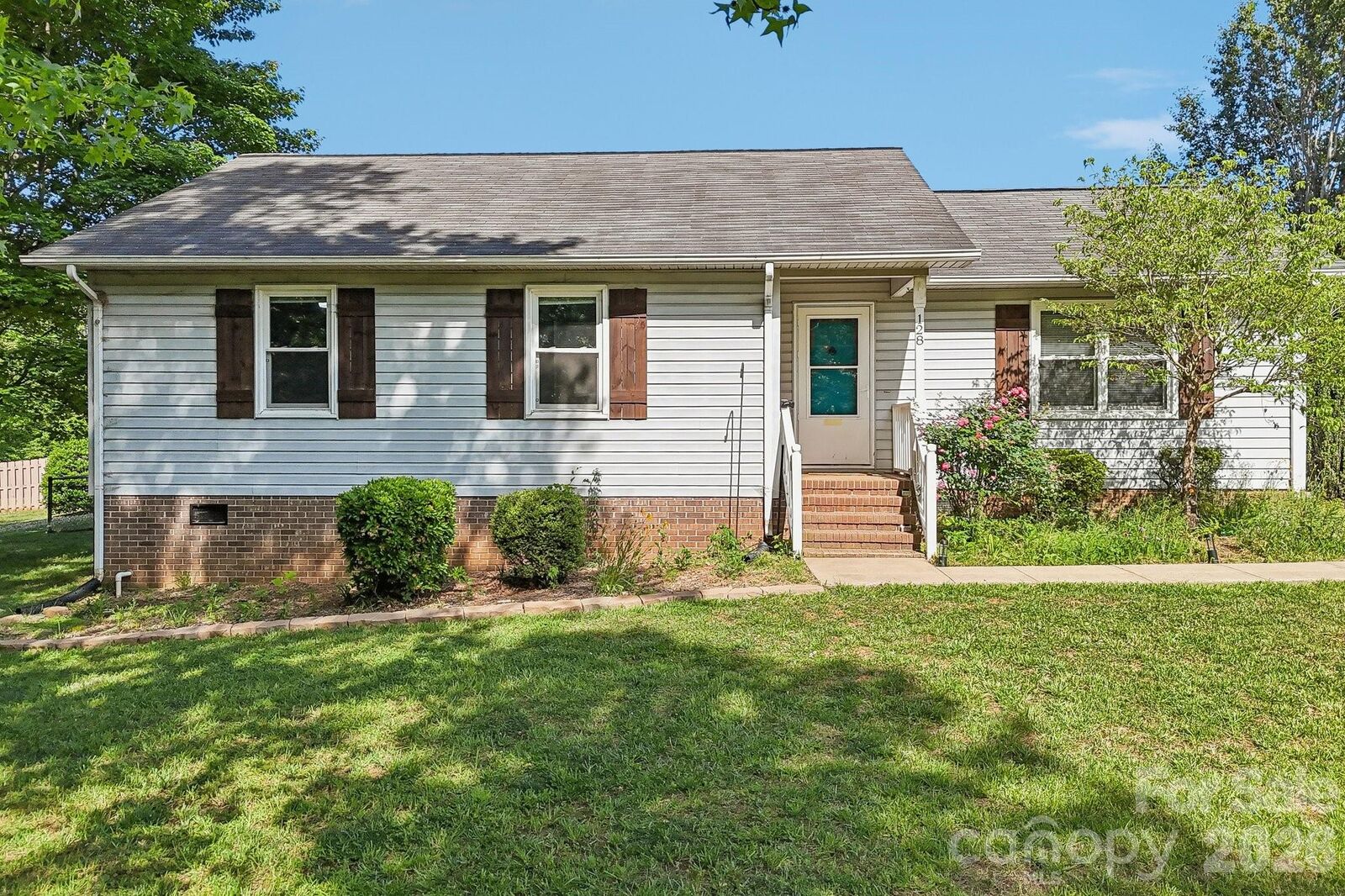 Property Photo:  128 Levo Drive  NC 28166 