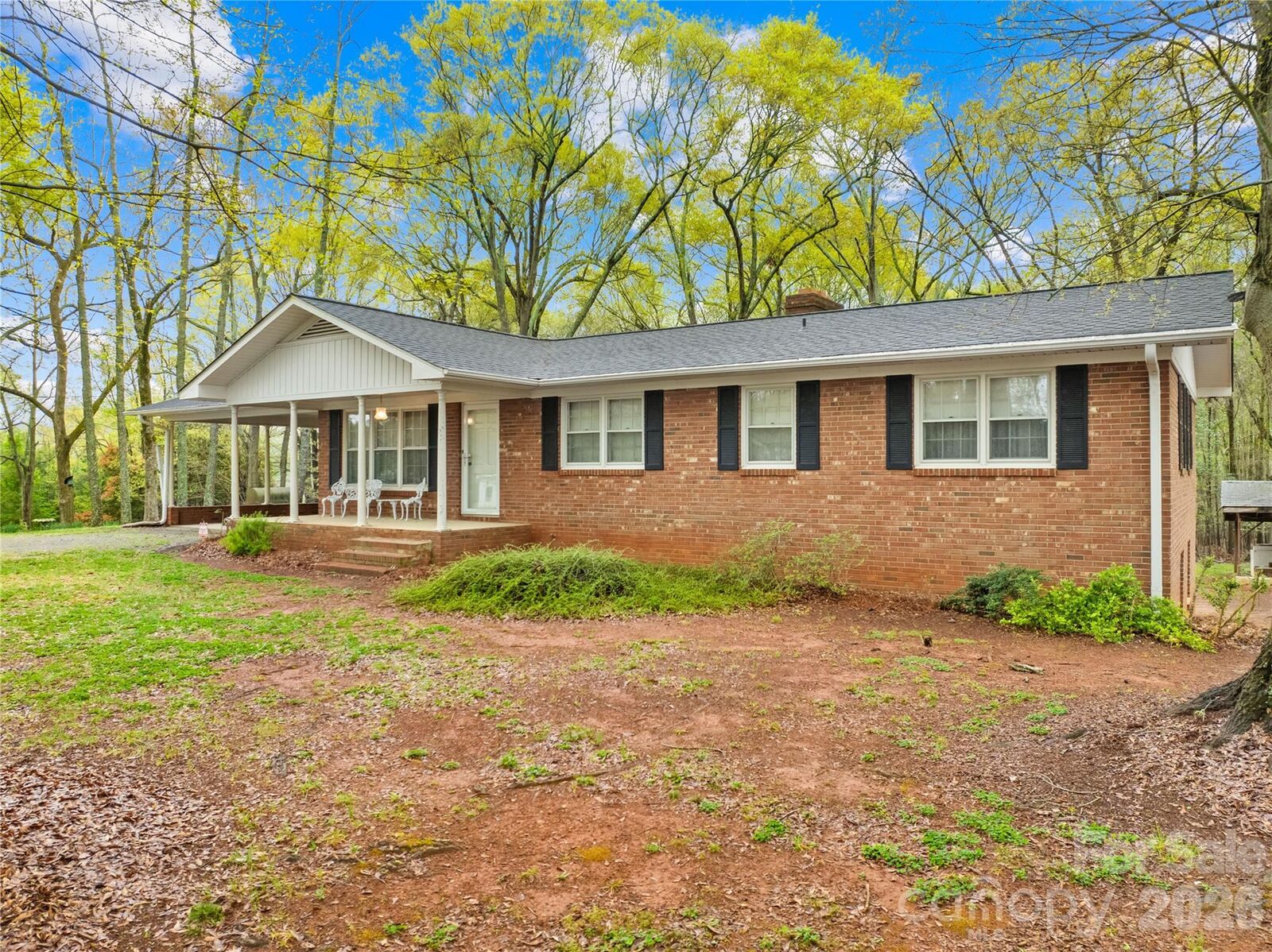 Property Photo:  322 S Main Street  NC 28152 