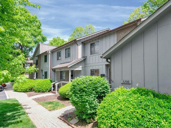 Property Photo:  3204 Pebblebrook Lane  OH 45251 