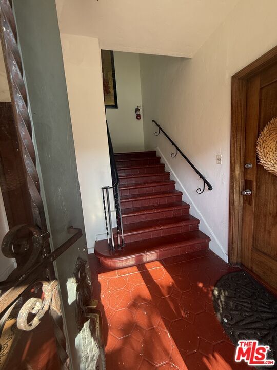 Property Photo:  444 N Curson Ave  CA 90036 
