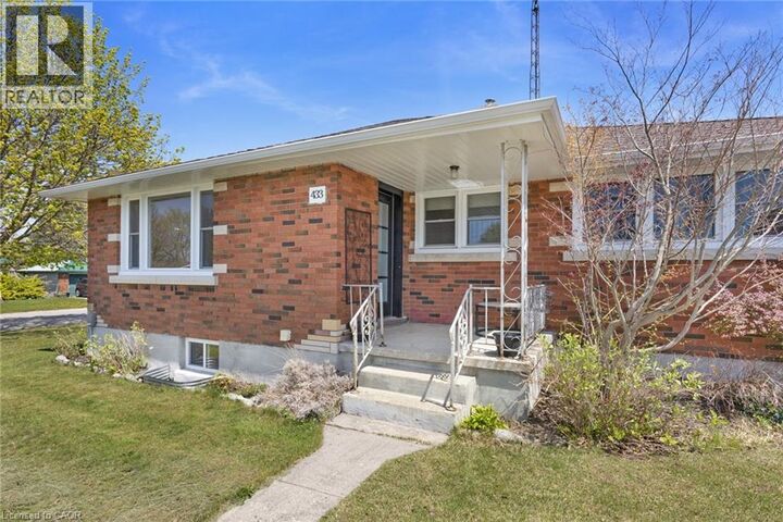 Property Photo:  433 Northern Avenue  ON N4B 2R7 