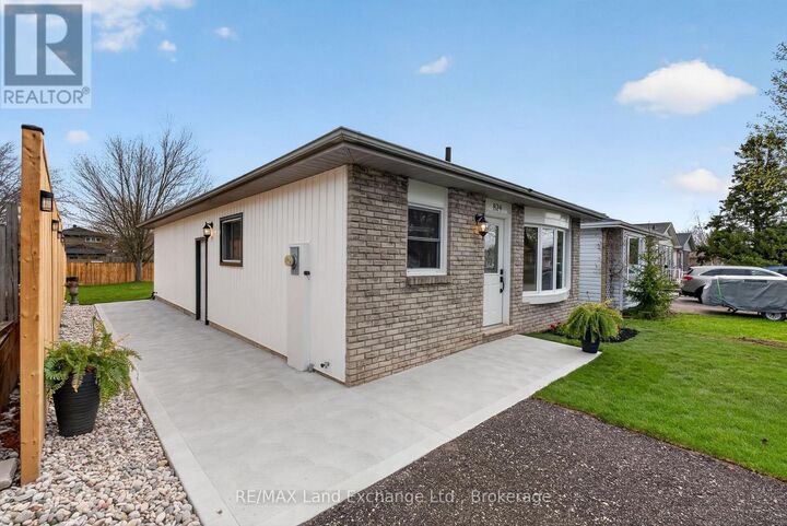 Property Photo: 824 Andrew Malcolm Drive ON N2Z 1M6