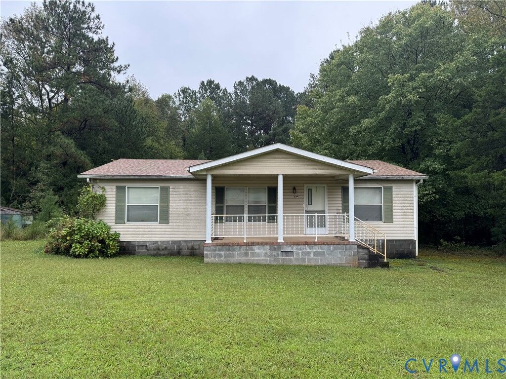 Property Photo:  832 Evans Creek Road  VA 23920 