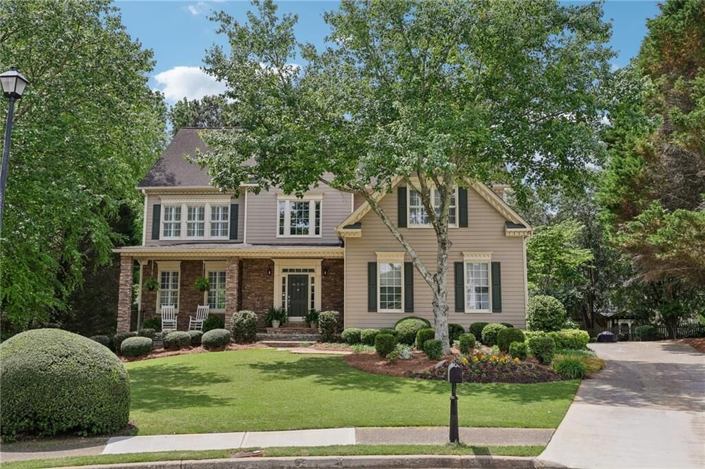 Property Photo:  610 Fawn Run  GA 30005 