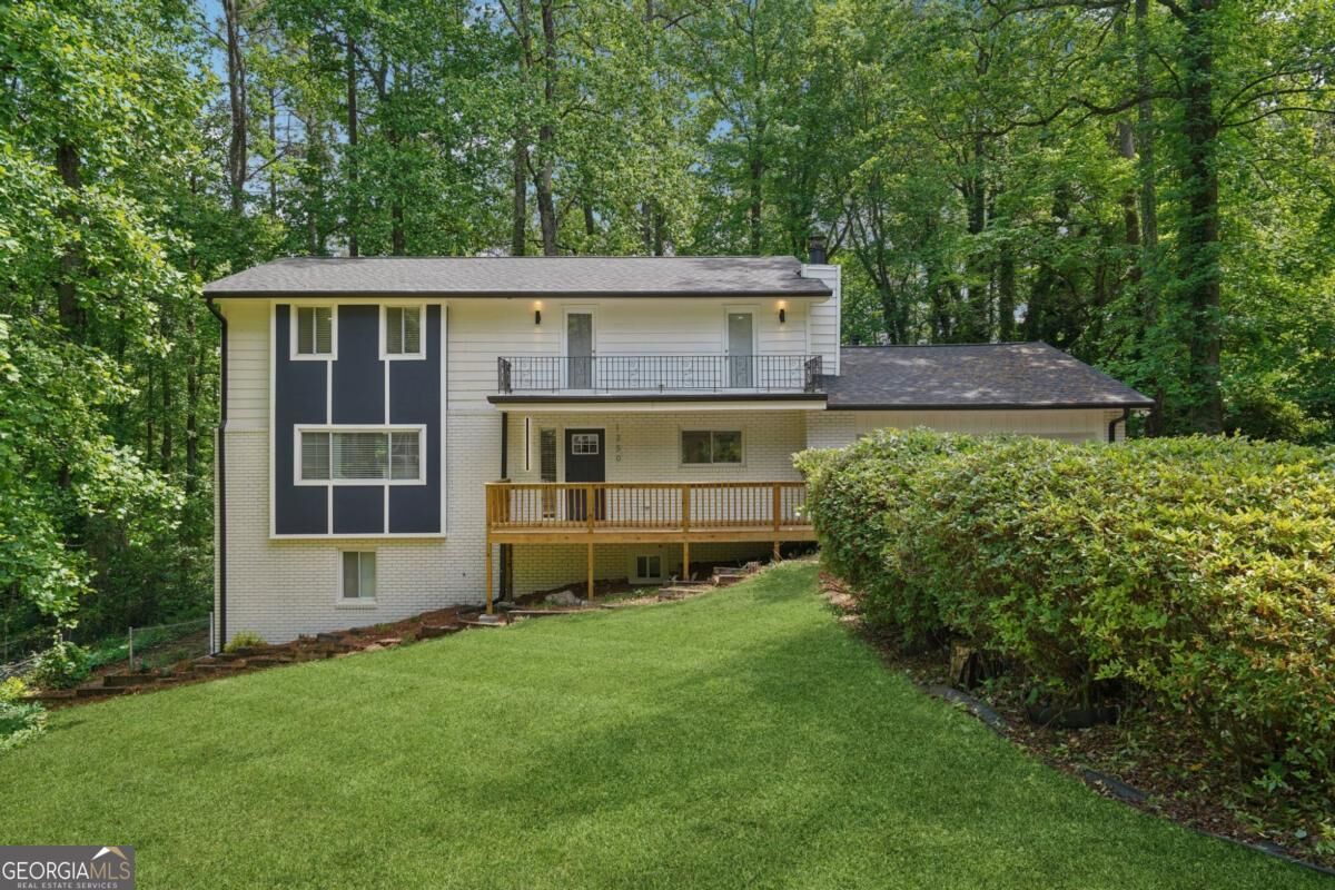 Property Photo: 1250 Rockcrest Drive GA 30062