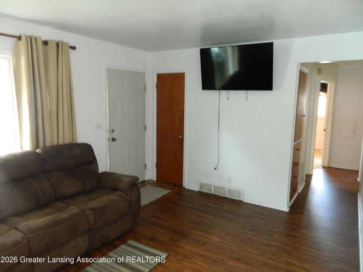 Property Photo:  4123 Devonshire Avenue  MI 48910 