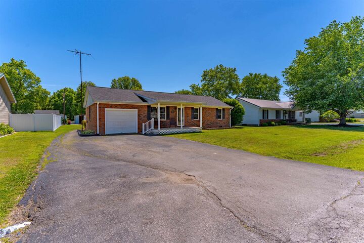 Property Photo:  136 Gum Street  KY 42459 