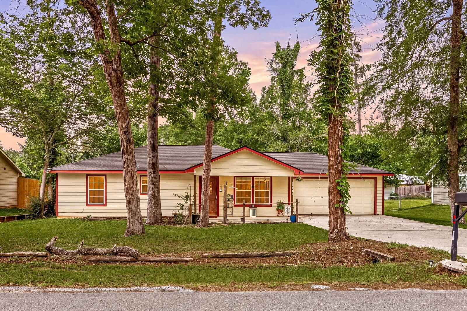 Property Photo:  10443 Royal York Drive  TX 77303 
