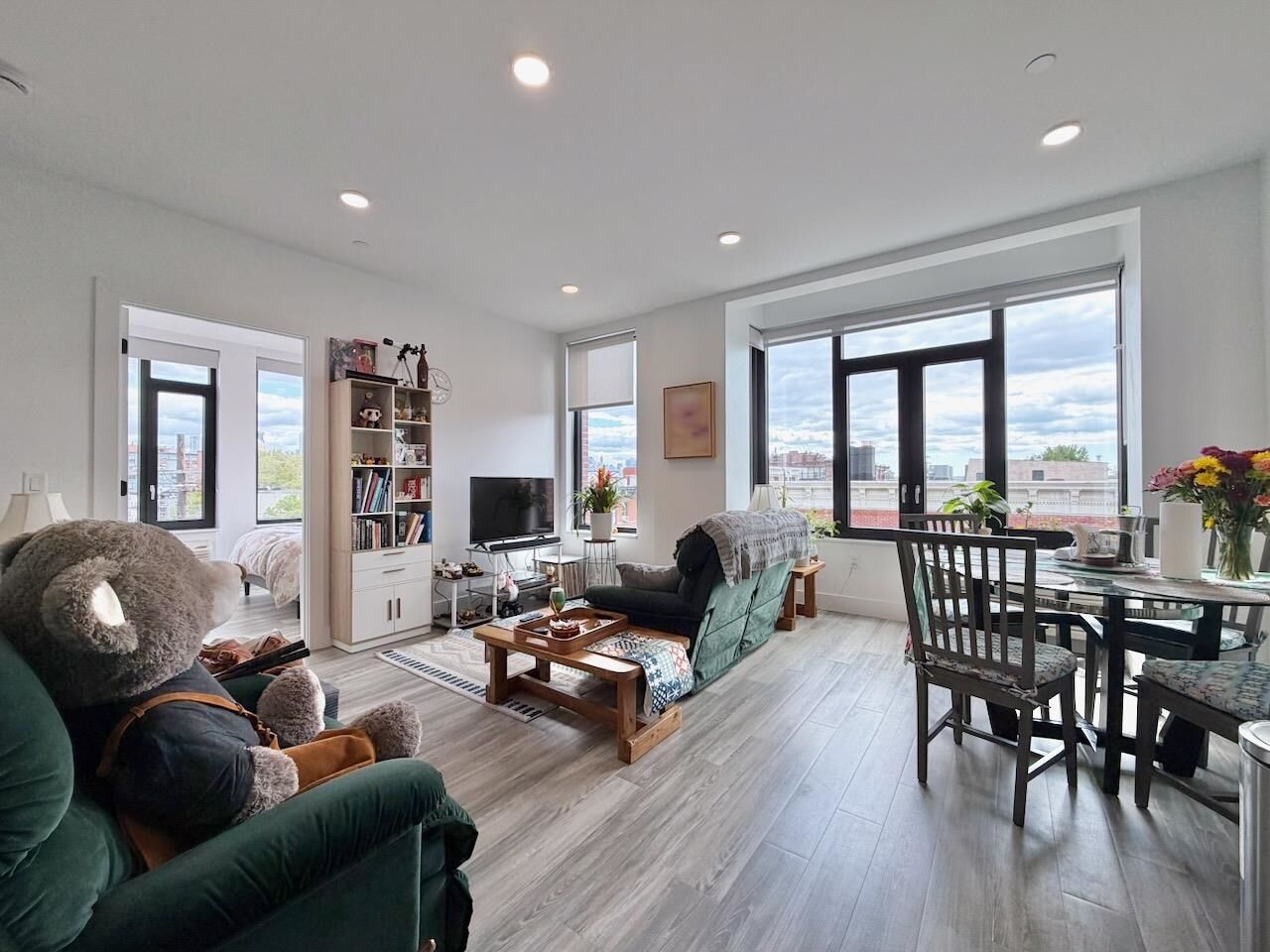 Property Photo:  327 Communipaw Ave 403  NJ 07304 