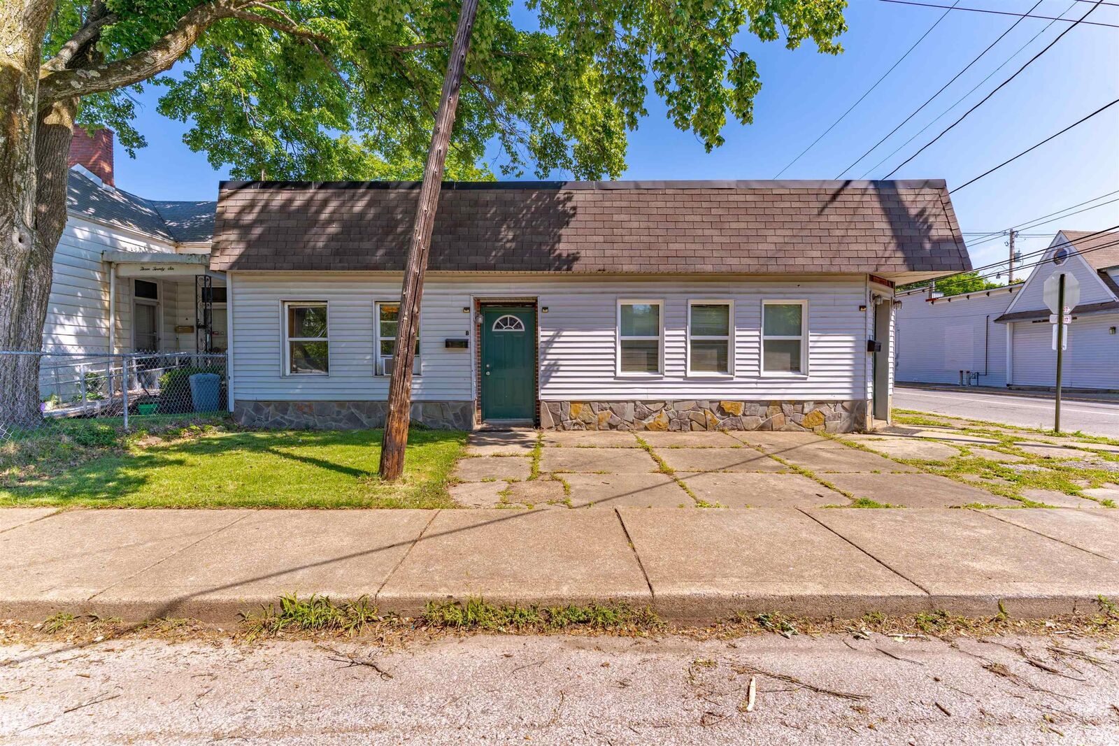 Property Photo:  332 Madison Avenue  IN 47713 