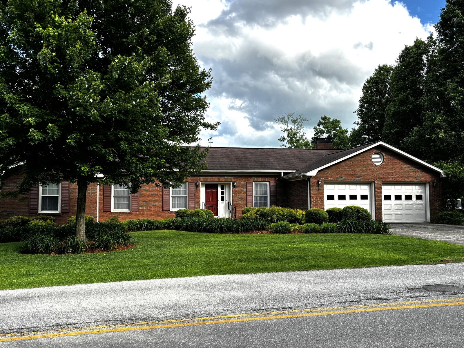 Property Photo:  139 Country Lane  KY 40601 