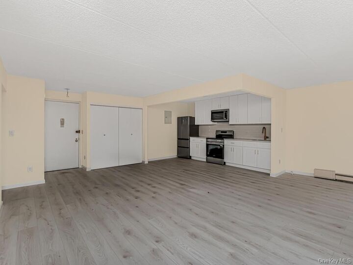 Property Photo:  1 David Lane 1G  NY 10701 