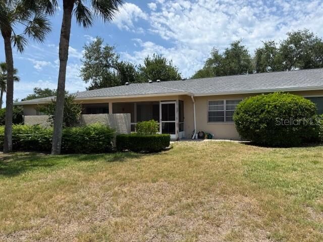 Property Photo:  7012 W Country Club Drive N 137  FL 34243 