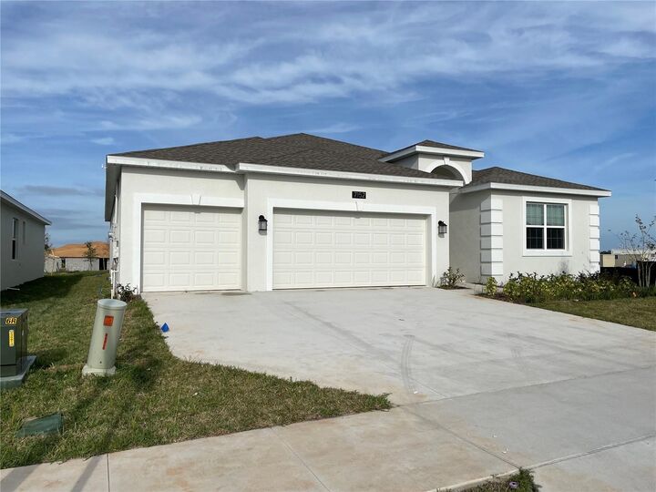Property Photo:  7152 Dilly Lake Avenue  FL 34736 
