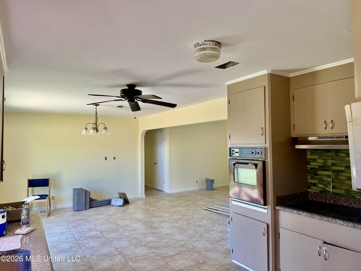 Property Photo:  150 Gary Street  MS 39503 