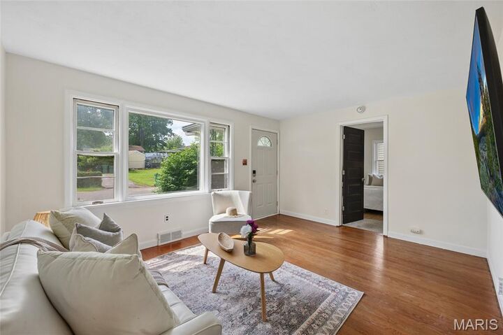 Property Photo:  630 Bell Avenue  MO 63119 