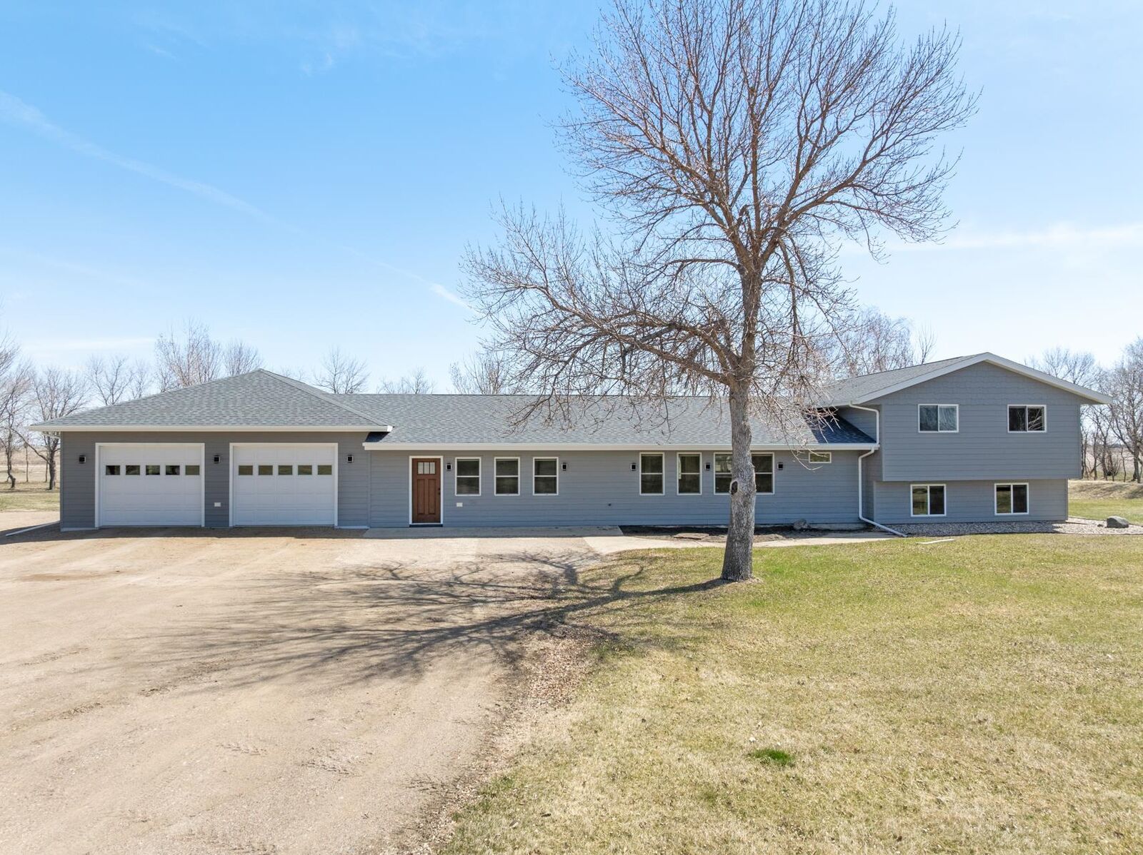 Property Photo:  9640 County Rd 9  ND 58761-9222 
