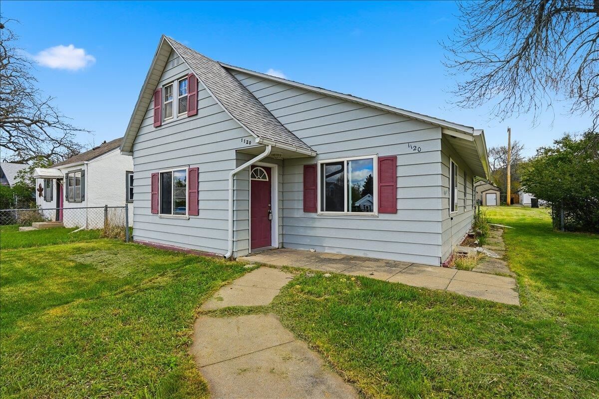 Property Photo:  1120 N Canyon Street  SD 57783 