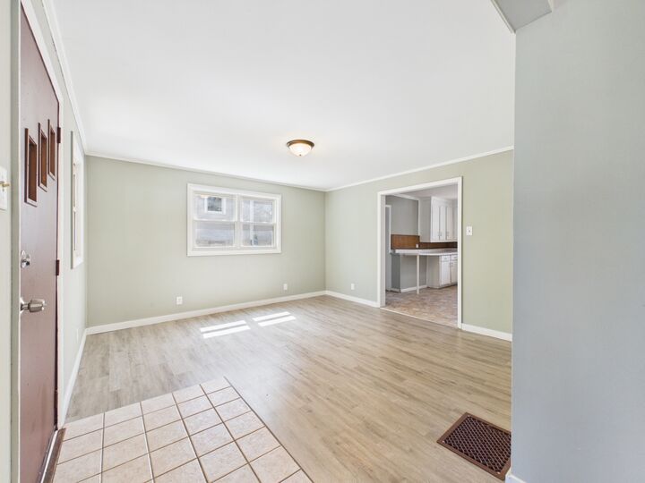 Property Photo:  