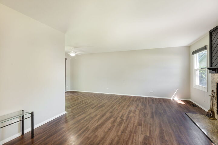 Property Photo: 1022 Colony Lake Drive IL 60194