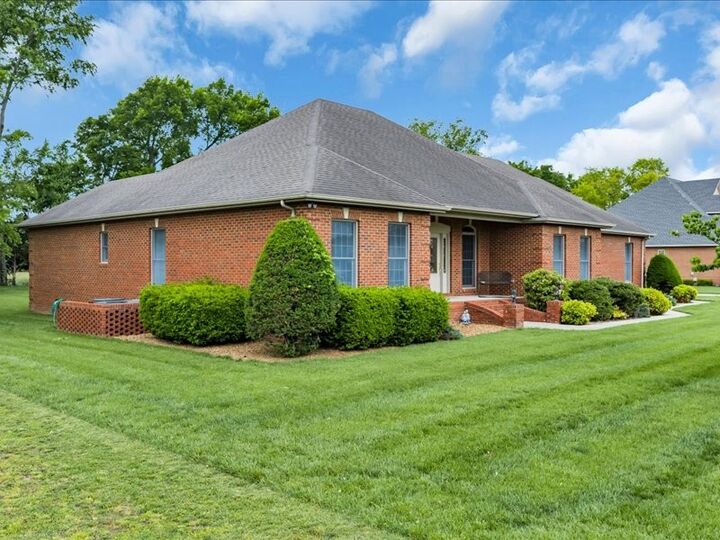 Property Photo: 261 Bell Dr W TN 37398
