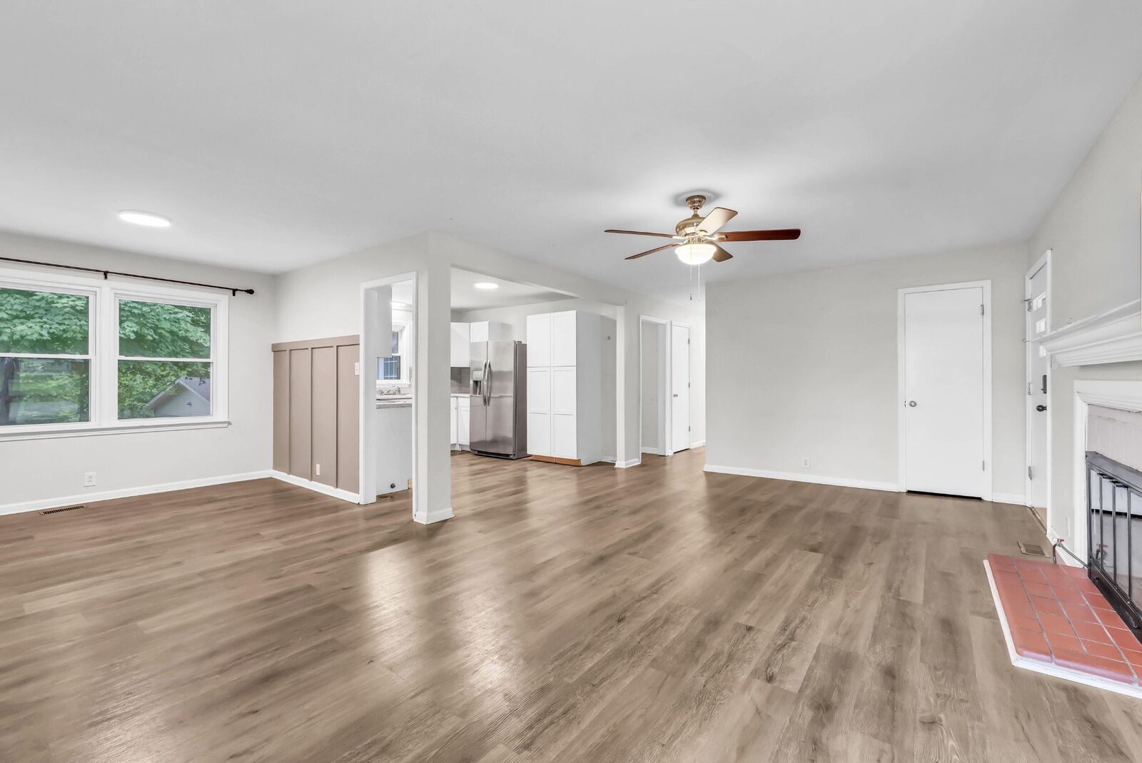 Property Photo: 301 Main St TN 37050