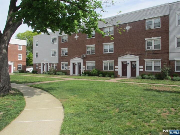 Property Photo:  126 Hastings Avenue A  NJ 07070 