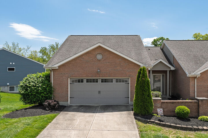 Property Photo: 1861 Quarry Oaks Drive KY 41042