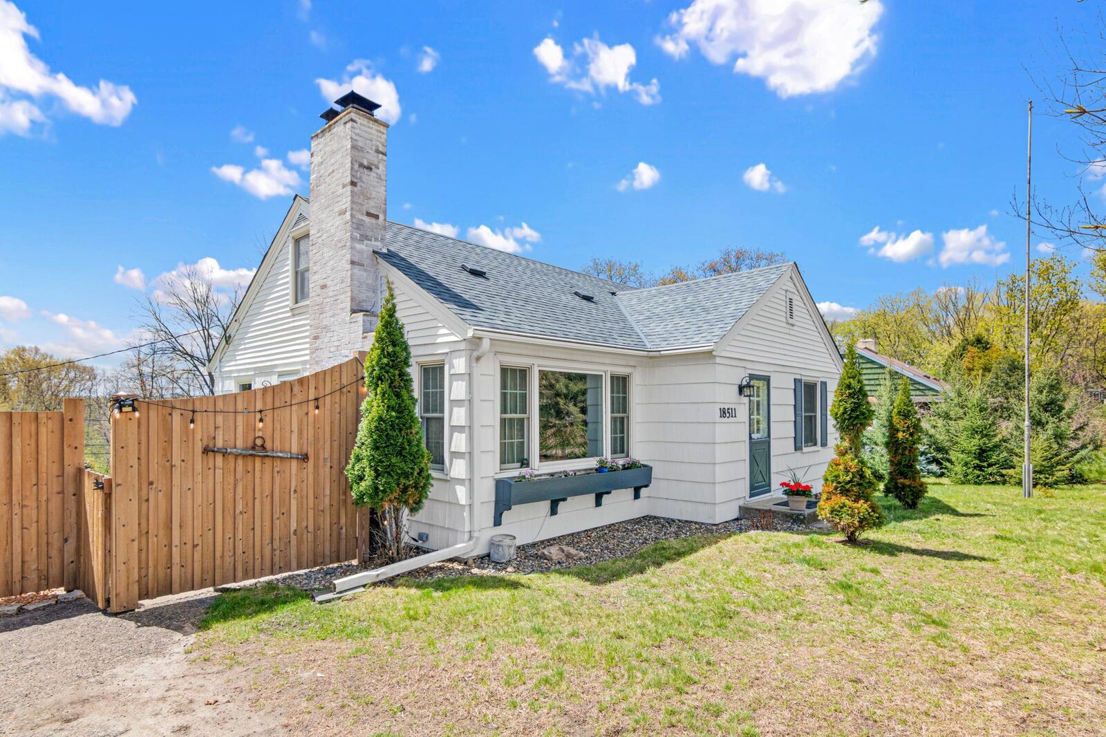 Property Photo:  18511 Delton Avenue  MN 55345 