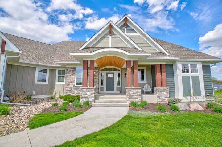 Property Photo:  4715 Ordell Trail N  MN 55082 