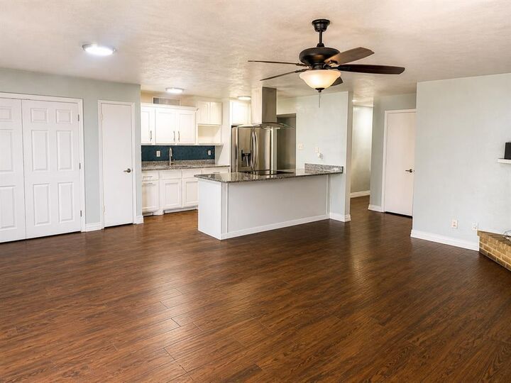 Property Photo: 7119 Christie Lane TX 75249