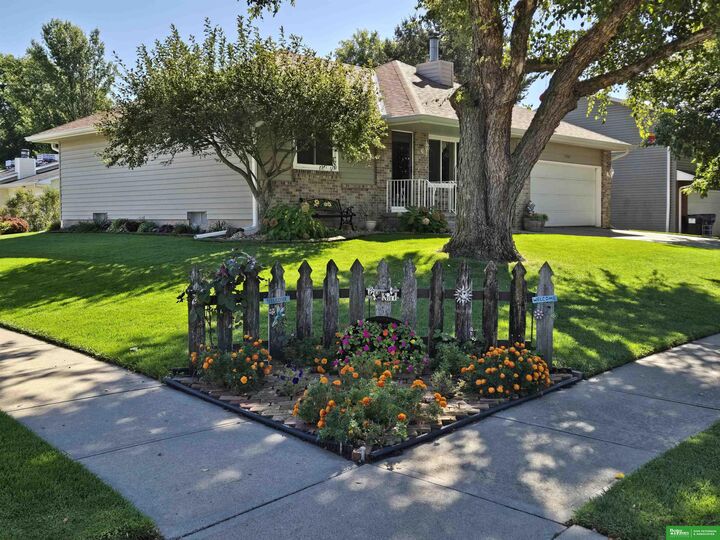 Property Photo:  2962 Nebraska Avenue  NE 68025 