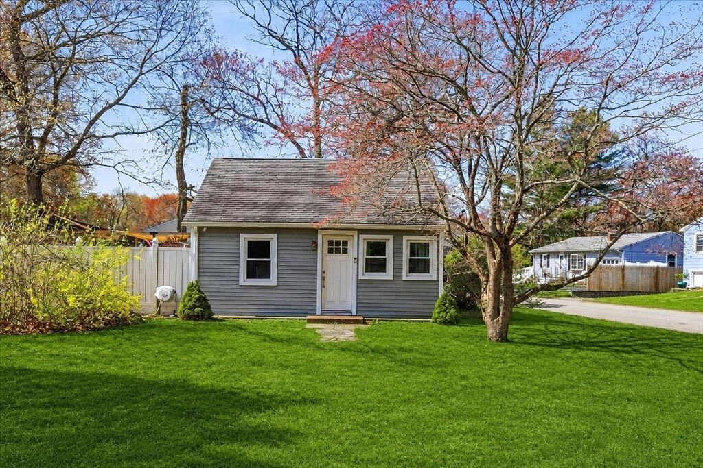 Property Photo:  320 Church Ave  RI 02889 