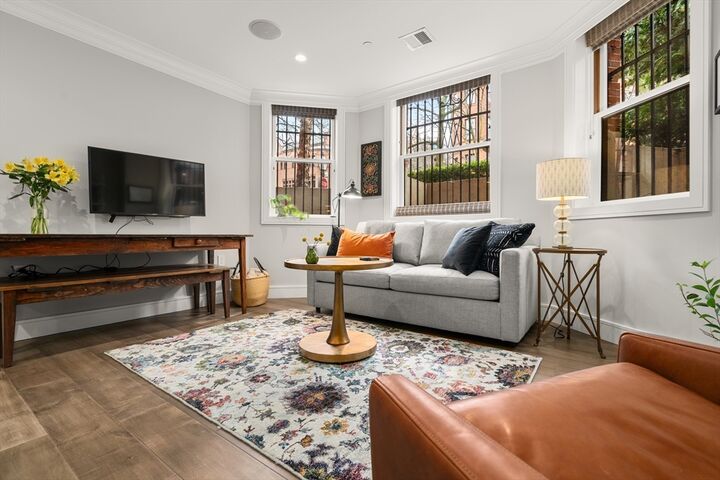 Property Photo:  11 Exeter Street 2  MA 02116 