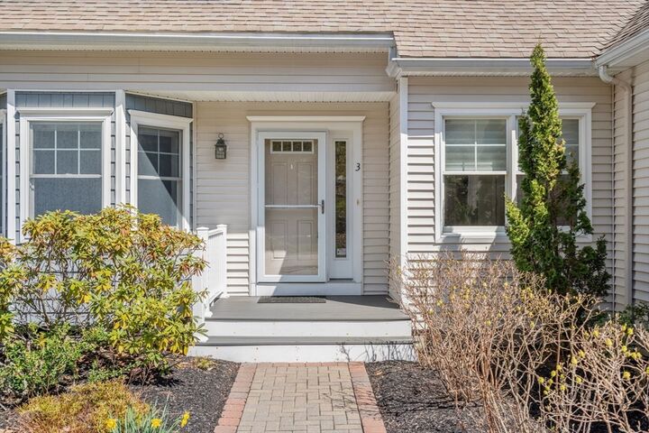 Property Photo:  3 Summerland Way 3  MA 01609 