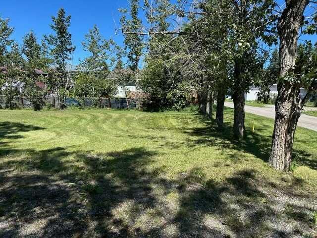 Property Photo:  321 Twin Cities Drive  AB T0L 0Z0 
