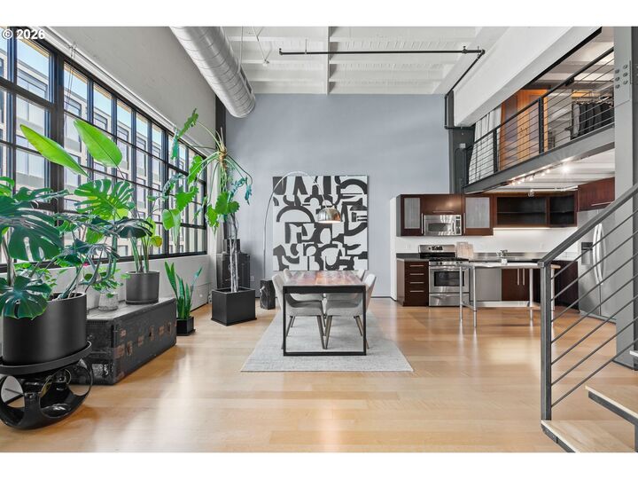 Property Photo:  1400 NW Irving St 730  OR 97209 