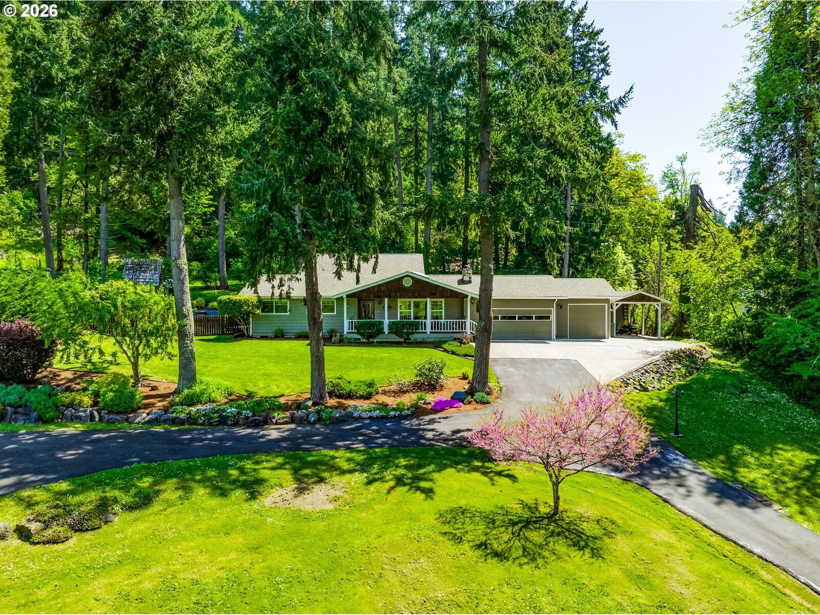 Property Photo: 83741 N Enterprise Rd OR 97455