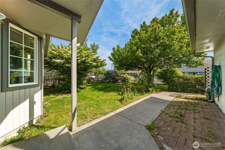 Property Photo:  151 NE 15th Avenue  OR 97862 