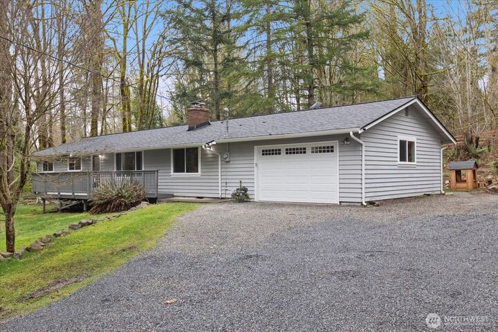 Property Photo:  13425 N Echo Lake Road  WA 98296 