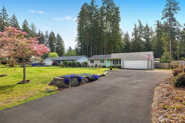 Property Photo:  810 E Lakeshore Drive W  WA 98584 
