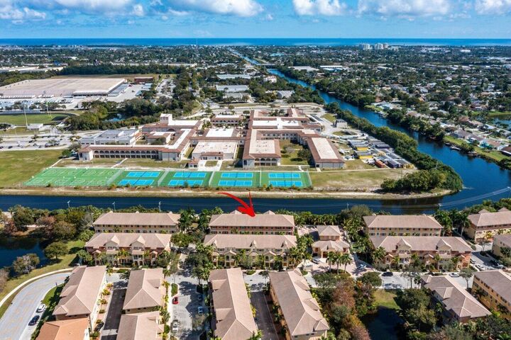 Property Photo:  1450 Via Alferi  FL 33426 
