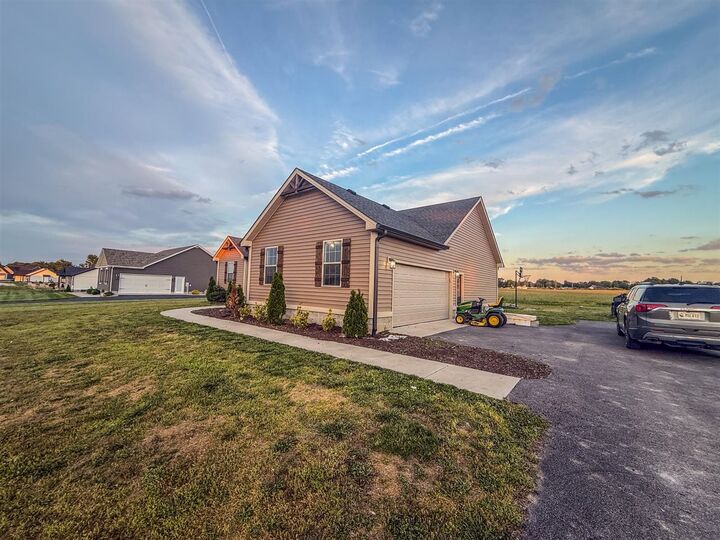 Property Photo:  184 Greenbriar Lane  KY 42171 