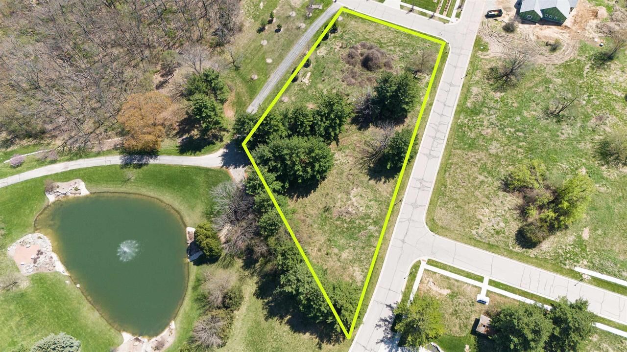 Property Photo:  2801 Arbor Ridge Way  WI 53548 