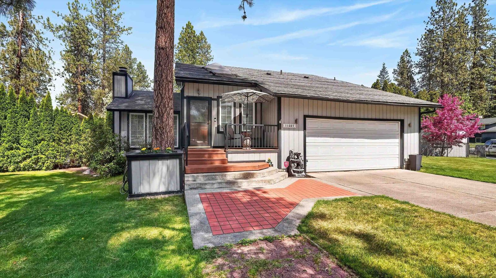 Property Photo:  11227 N Astor Rd  WA 99218 