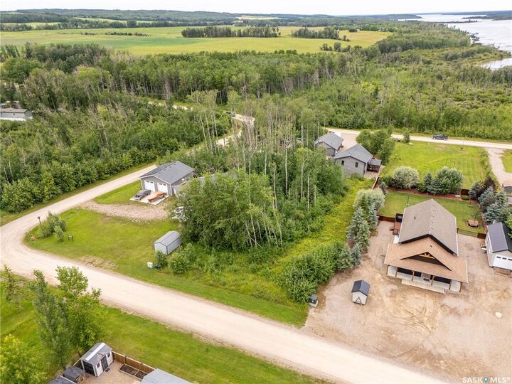 Property Photo:  520 Diamond Willow Drive  SK S0M 1A0 