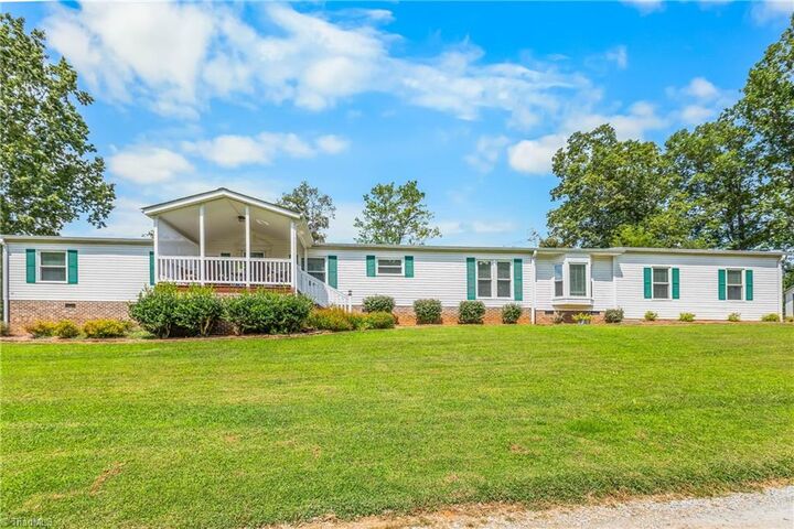 Property Photo: 2712 Sloans Mill Road NC 27020